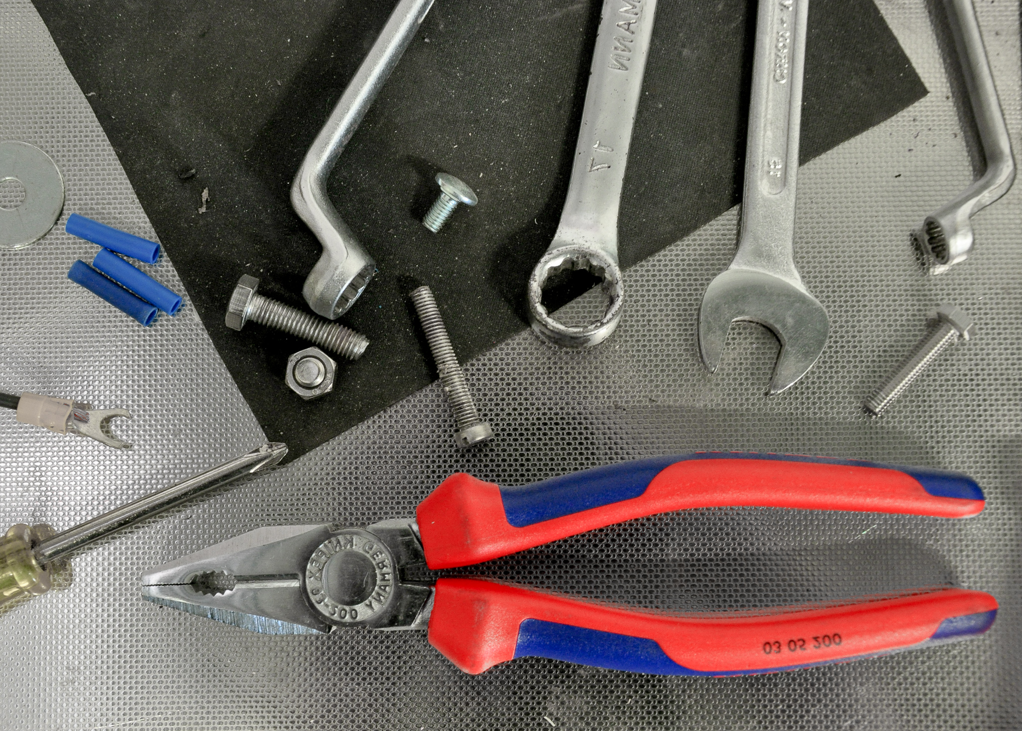 Gereedschap en installatie materialen