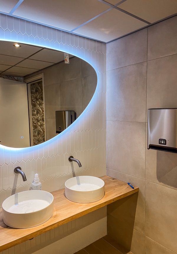 Sanitair Visvijver de Broekbeke